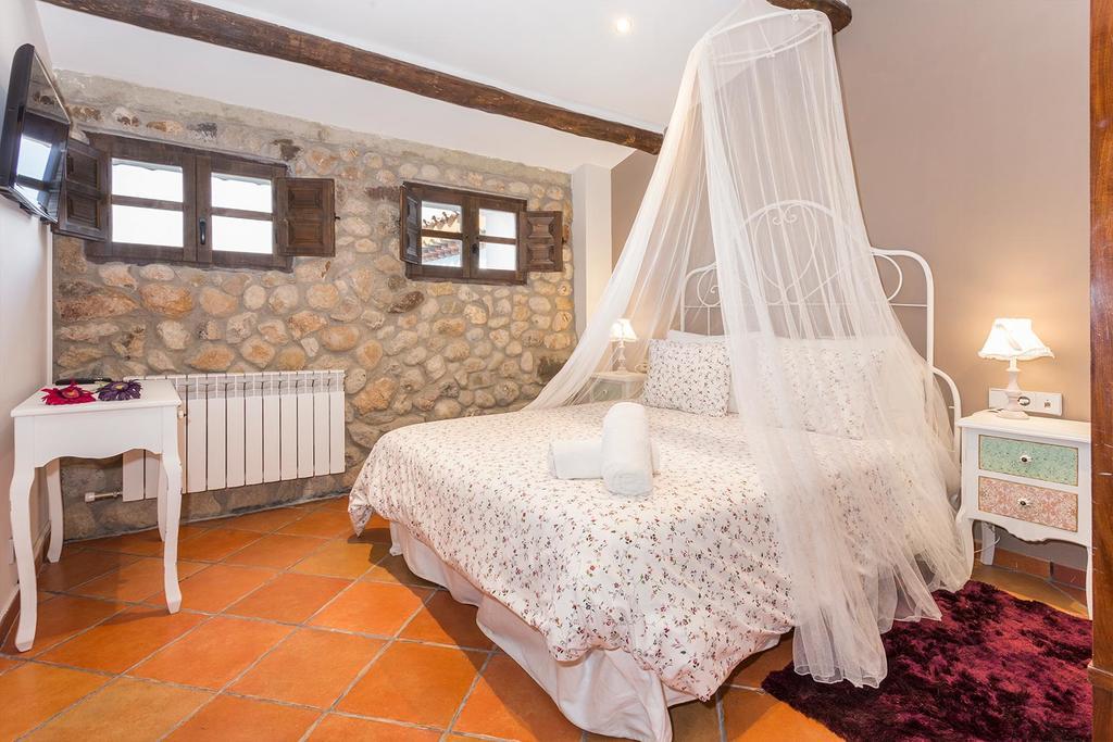 Masia Can Canyes & Spa San Lorenzo de Hortóns Exterior foto